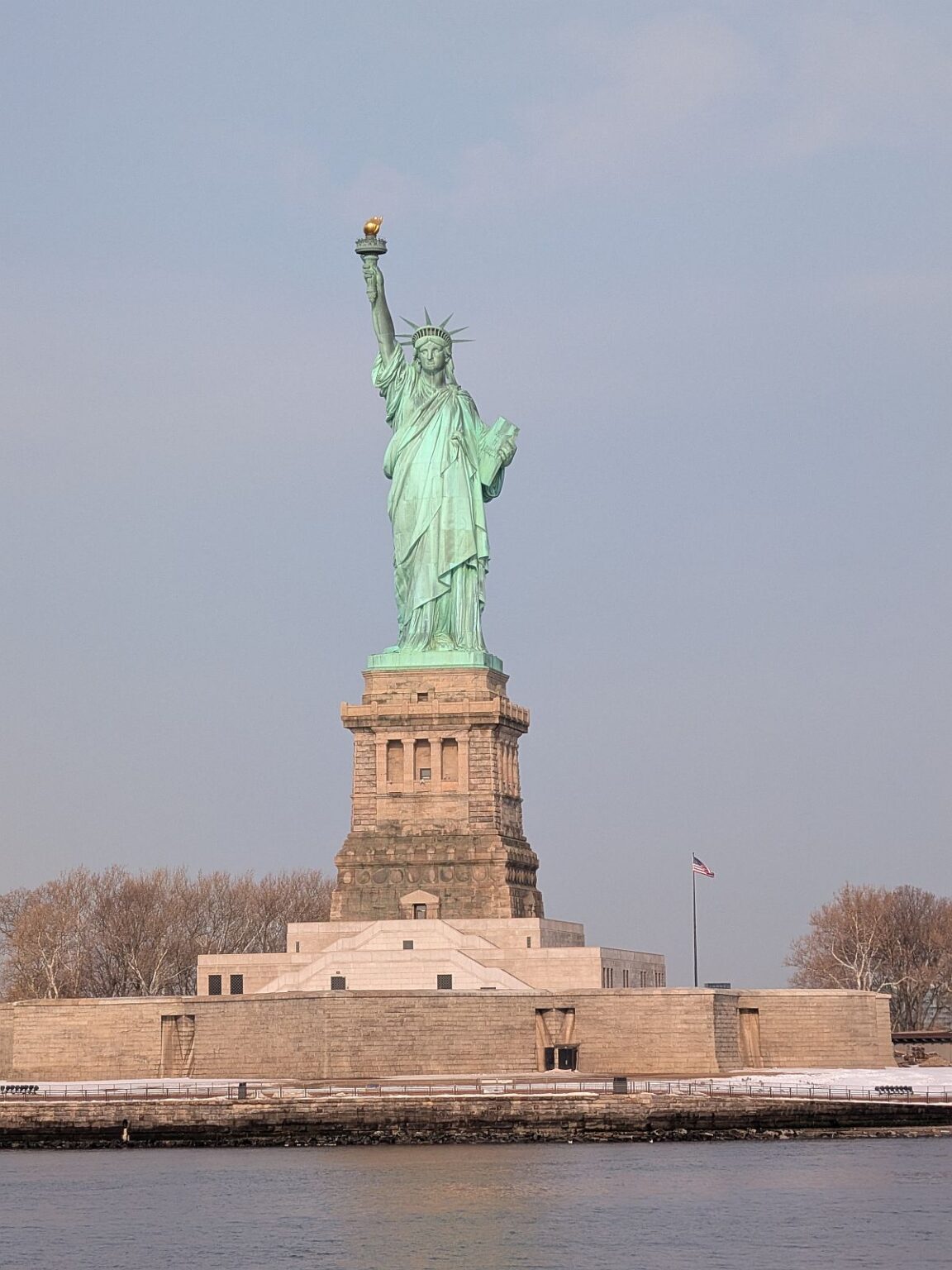 Freiheitsstatue mit Kind