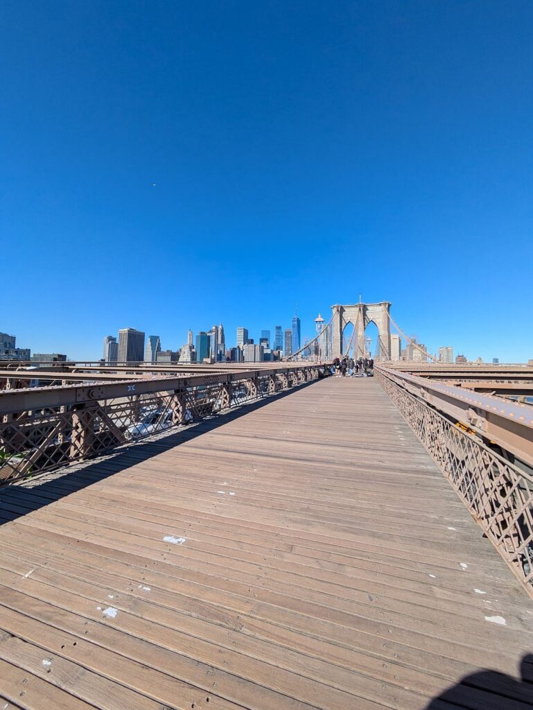 Zu Fuß über die Brooklyn Bridge