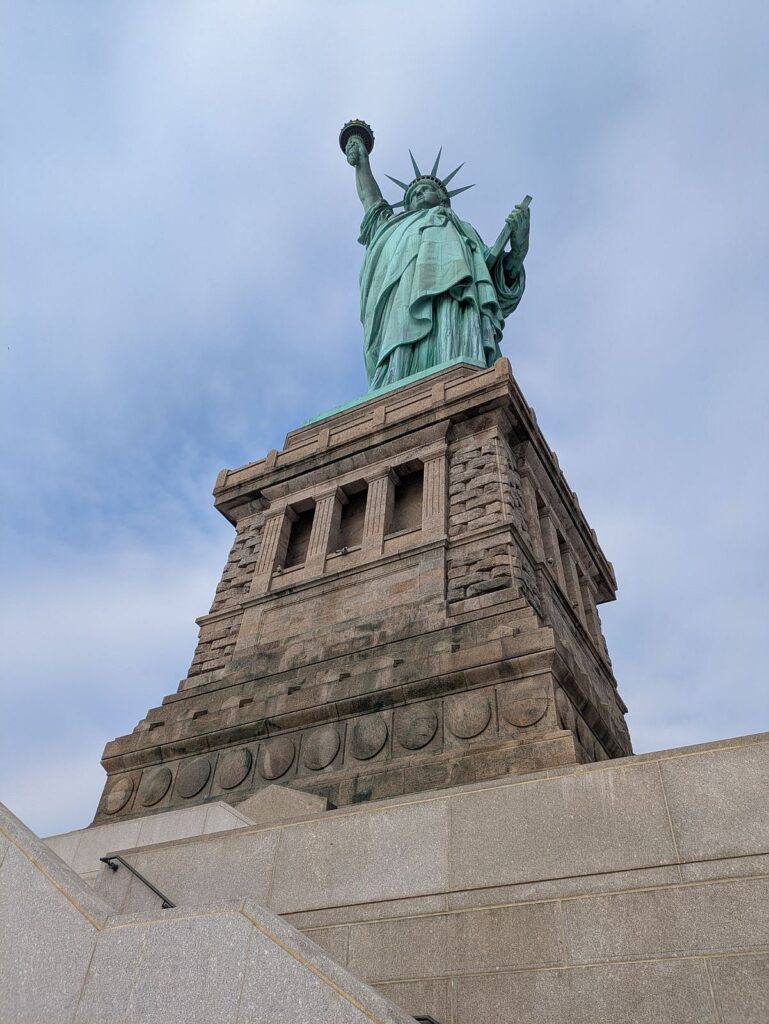 Am Fuße der Freieheitsstatue