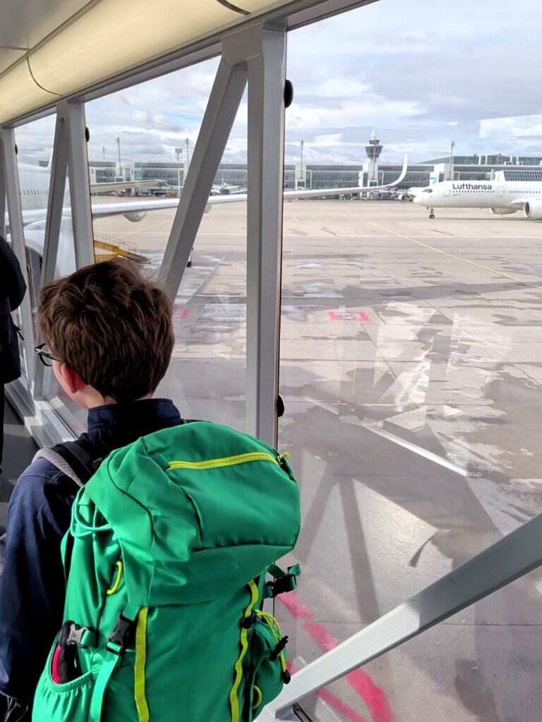 JJ am Flughafen München auf dem Weg nach NY