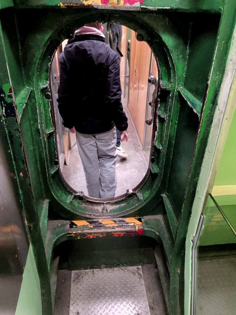JJ in der USS Growler